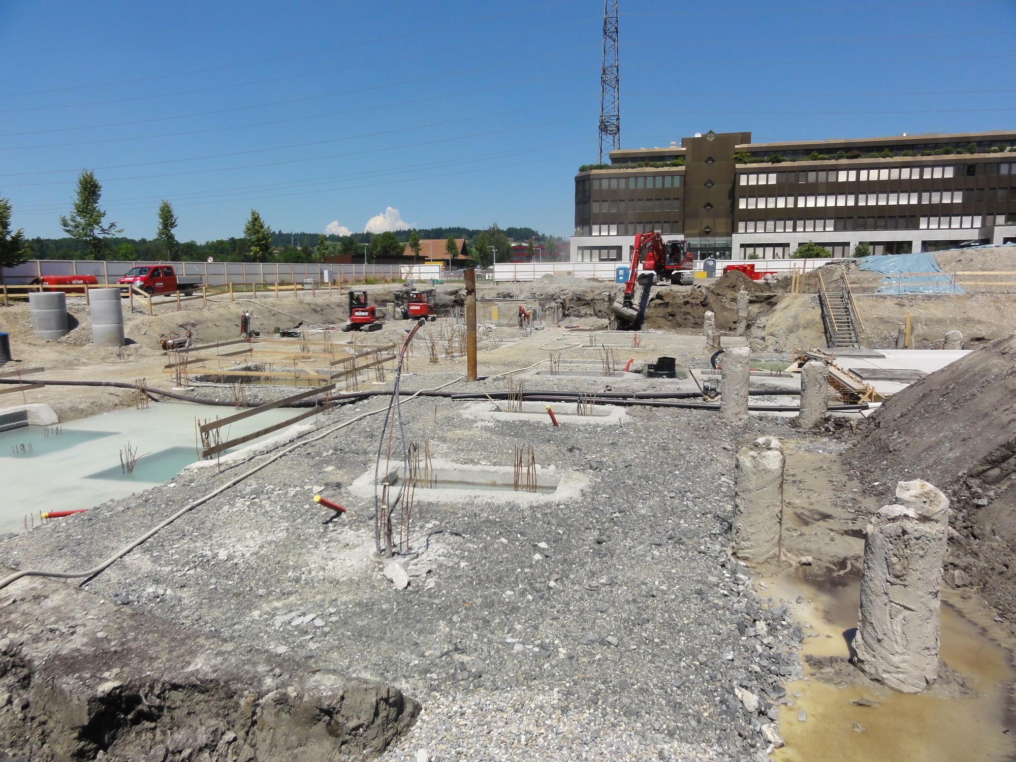 Gewerbebau Quadrolith