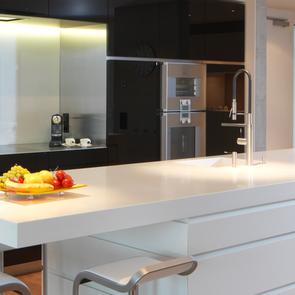 KAWA Design AG ihr Spezialist für Design Badmöbel :: Badezimmermöbel, Duschkabinen, Waschbecken, Sur