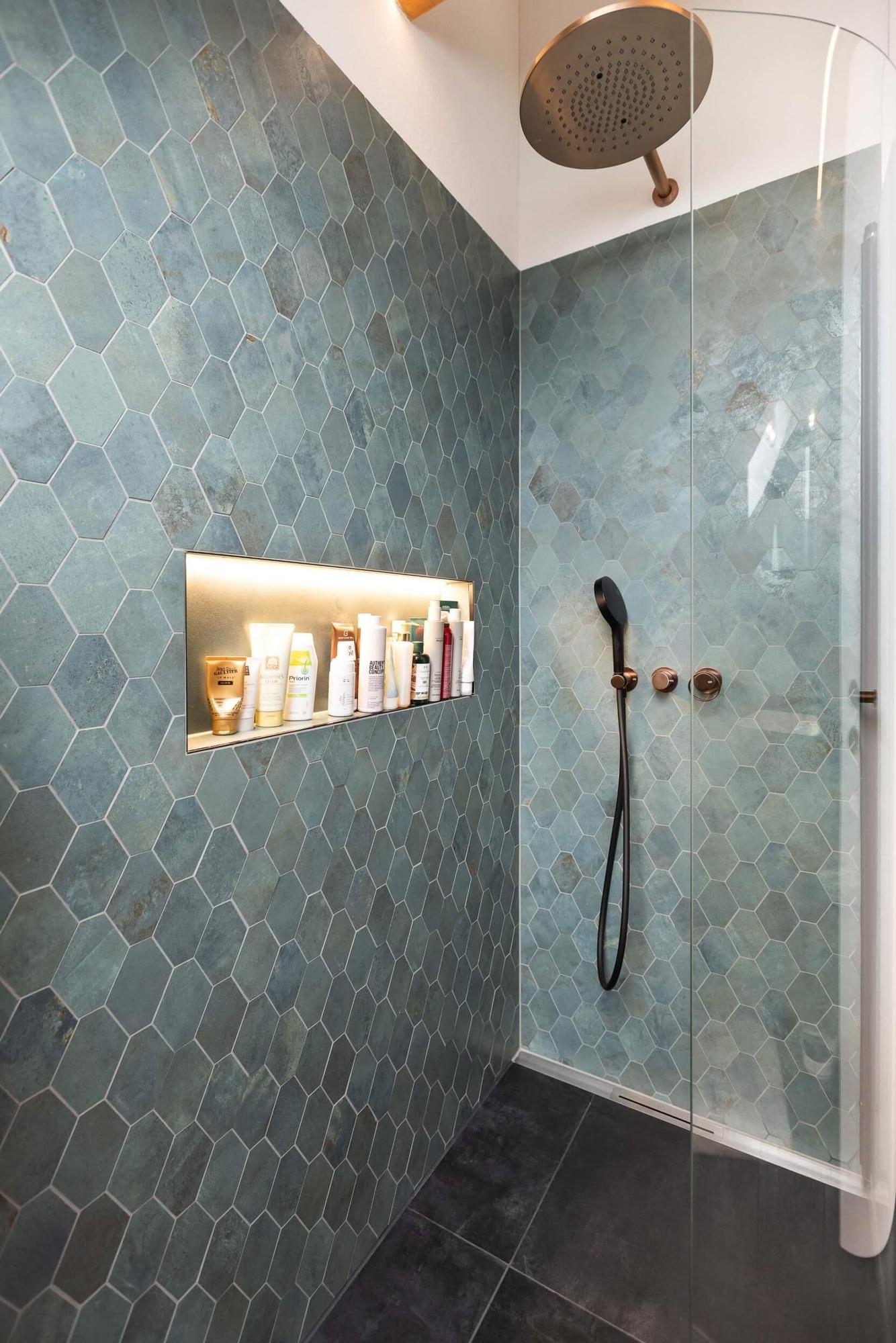 Alles an seinem Platz... - Raumgestaltung & Innenarchitektur-Spezialist für Küchen & Küchenbau, Moderne Küchen, Küchenumbau, Küchenbau, Bäder, Renovationen, Sursee, Willisau, Zentralschweiz, Luzern, Zofingen