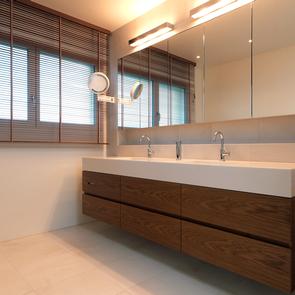 Badmöbel und Spiegelschrank - KAWA Design AG :: Küchen Raum Bäder, Sursee, Willisau, Luzern, Zofingen