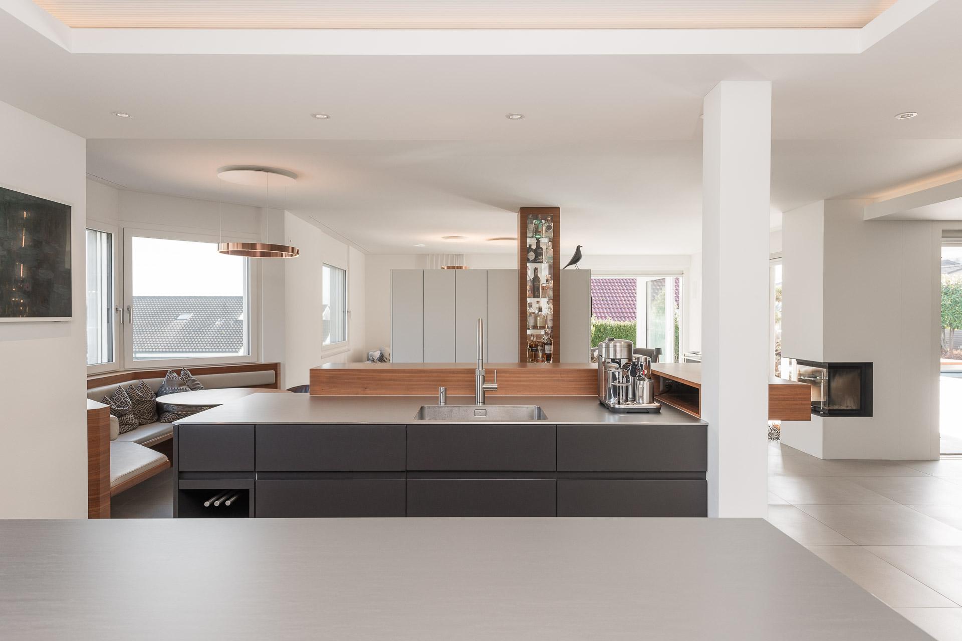 Design trifft Funktion... - Küchen & Küchenumbau-Spezialist für Küchen & Küchenbau, Moderne Küchen, Küchenumbau, Küchenbau, Bäder, Renovationen, Sursee, Willisau, Zentralschweiz, Luzern, Zofingen