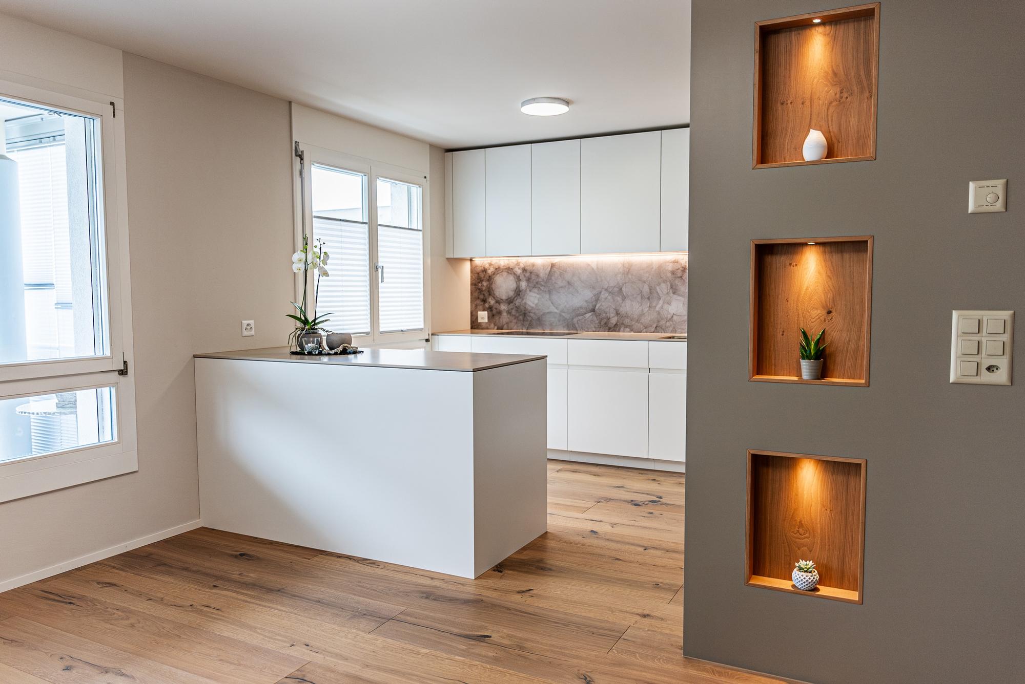 Ganzheitlicher Wohnungsumbau ... - Raumgestaltung & Innenarchitektur-Spezialist für Küchen & Küchenbau, Moderne Küchen, Küchenumbau, Küchenbau, Bäder, Renovationen, Sursee, Willisau, Zentralschweiz, Luzern, Zofingen