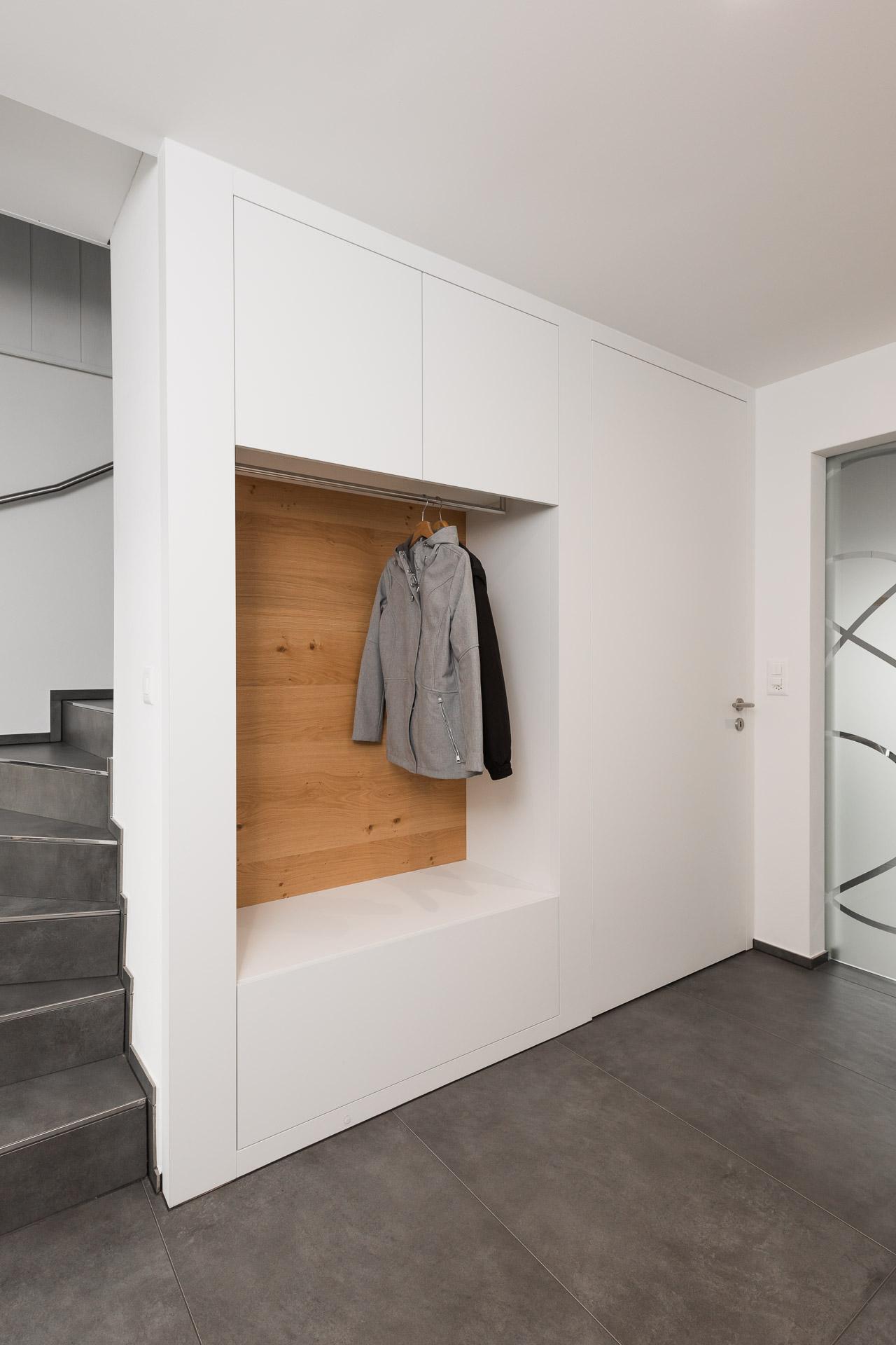 Helle Küche mit warmen Akzenten ... - Küchen & Küchenumbau,Raumgestaltung & Innenarchitektur-Spezialist für Küchen & Küchenbau, Moderne Küchen, Küchenumbau, Küchenbau, Bäder, Renovationen, Sursee, Willisau, Zentralschweiz, Luzern, Zofingen