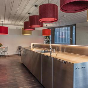 Holz und Stahl im Einklang ... - KAWA Design AG :: Küchen Raum Bäder, Sursee, Willisau, Luzern, Zofingen