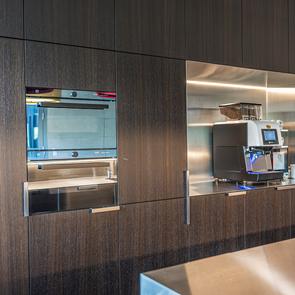 Holz und Stahl im Einklang ... - KAWA Design AG :: Küchen Raum Bäder, Sursee, Willisau, Luzern, Zofingen