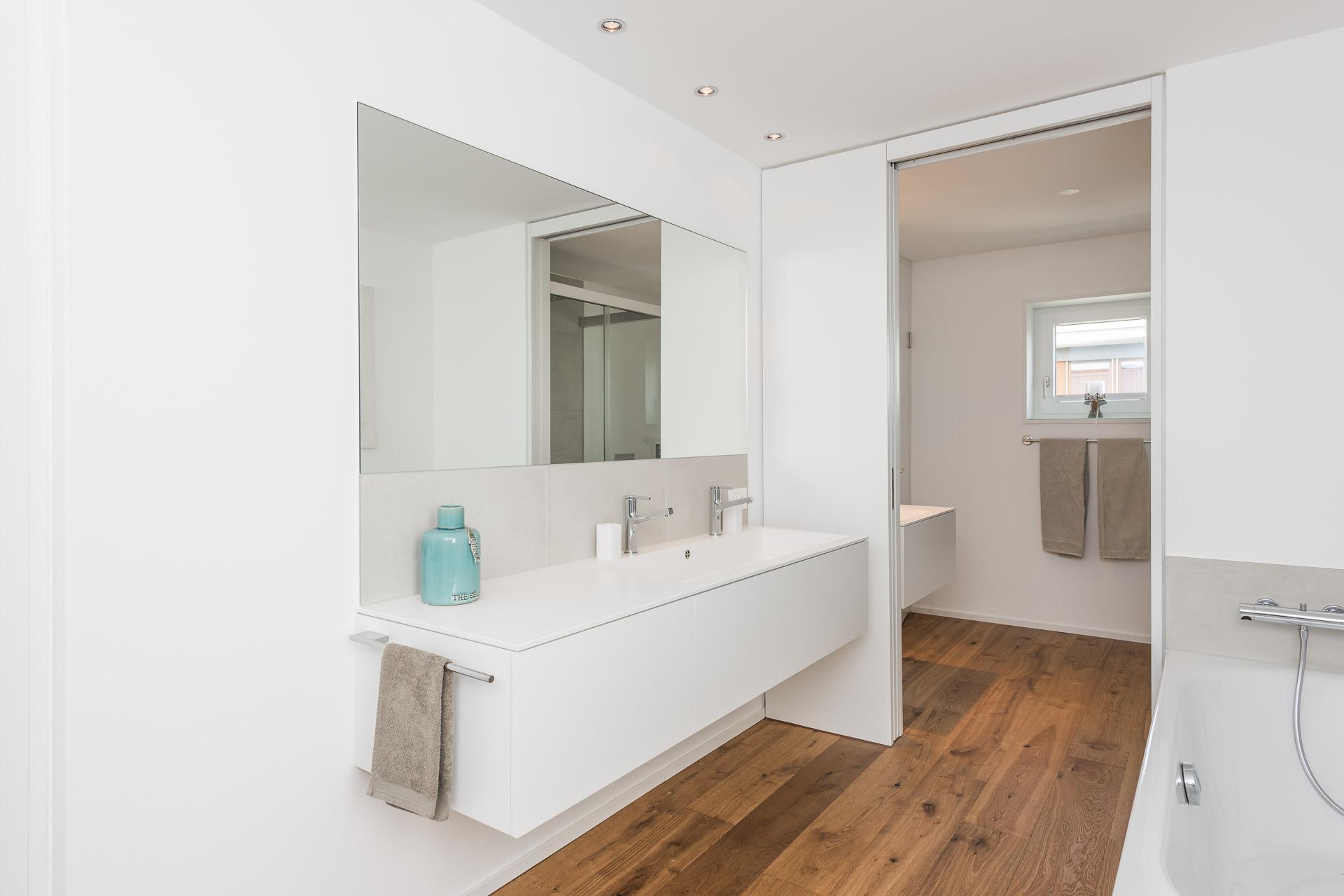 Interessantes Gästebad - Bäder & Badumbau-Spezialist für Küchen & Küchenbau, Moderne Küchen, Küchenumbau, Küchenbau, Bäder, Renovationen, Sursee, Willisau, Zentralschweiz, Luzern, Zofingen