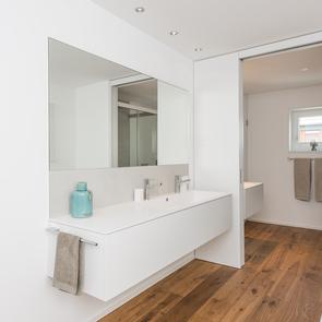 Interessantes Gästebad - KAWA Design AG :: Küchen Raum Bäder, Sursee, Willisau, Luzern, Zofingen