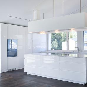 Klare Linienführung... - KAWA Design AG :: Küchen Raum Bäder, Sursee, Willisau, Luzern, Zofingen