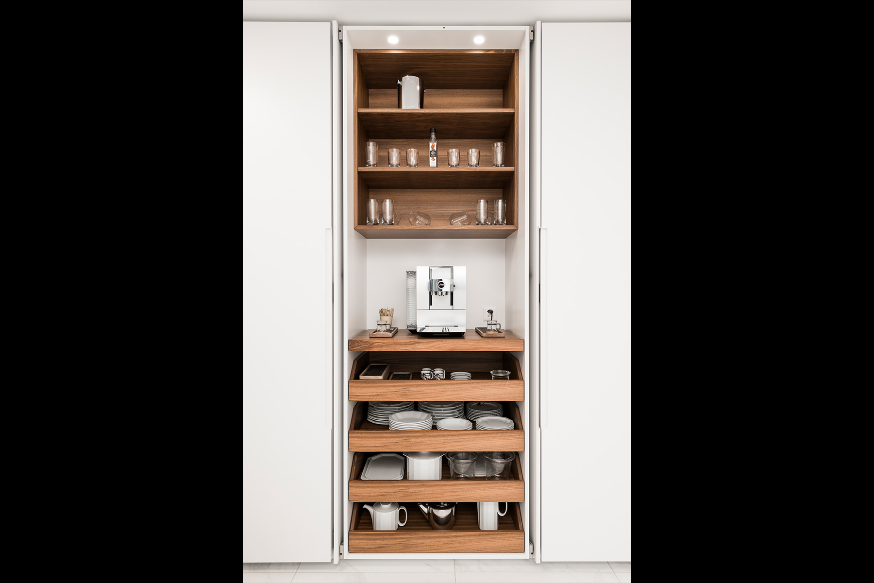 Kochen mit Seesicht ... - Küchen & Küchenumbau-Spezialist für Küchen & Küchenbau, Moderne Küchen, Küchenumbau, Küchenbau, Bäder, Renovationen, Sursee, Willisau, Zentralschweiz, Luzern, Zofingen