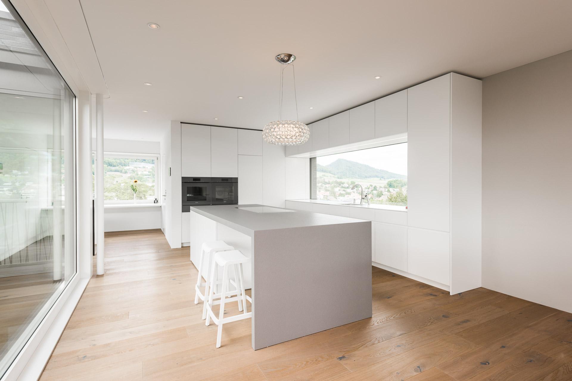 Kochen mit Weitblick - Küchen & Küchenumbau-Spezialist für Küchen & Küchenbau, Moderne Küchen, Küchenumbau, Küchenbau, Bäder, Renovationen, Sursee, Willisau, Zentralschweiz, Luzern, Zofingen