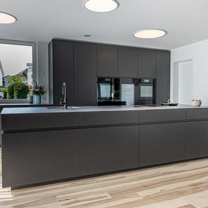 Kochen wie ein Profi... - KAWA Design AG :: Küchen Raum Bäder, Sursee, Willisau, Luzern, Zofingen