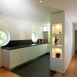 Küche als Raumskulptur - KAWA Design AG :: Küchen Raum Bäder, Sursee, Willisau, Luzern, Zofingen