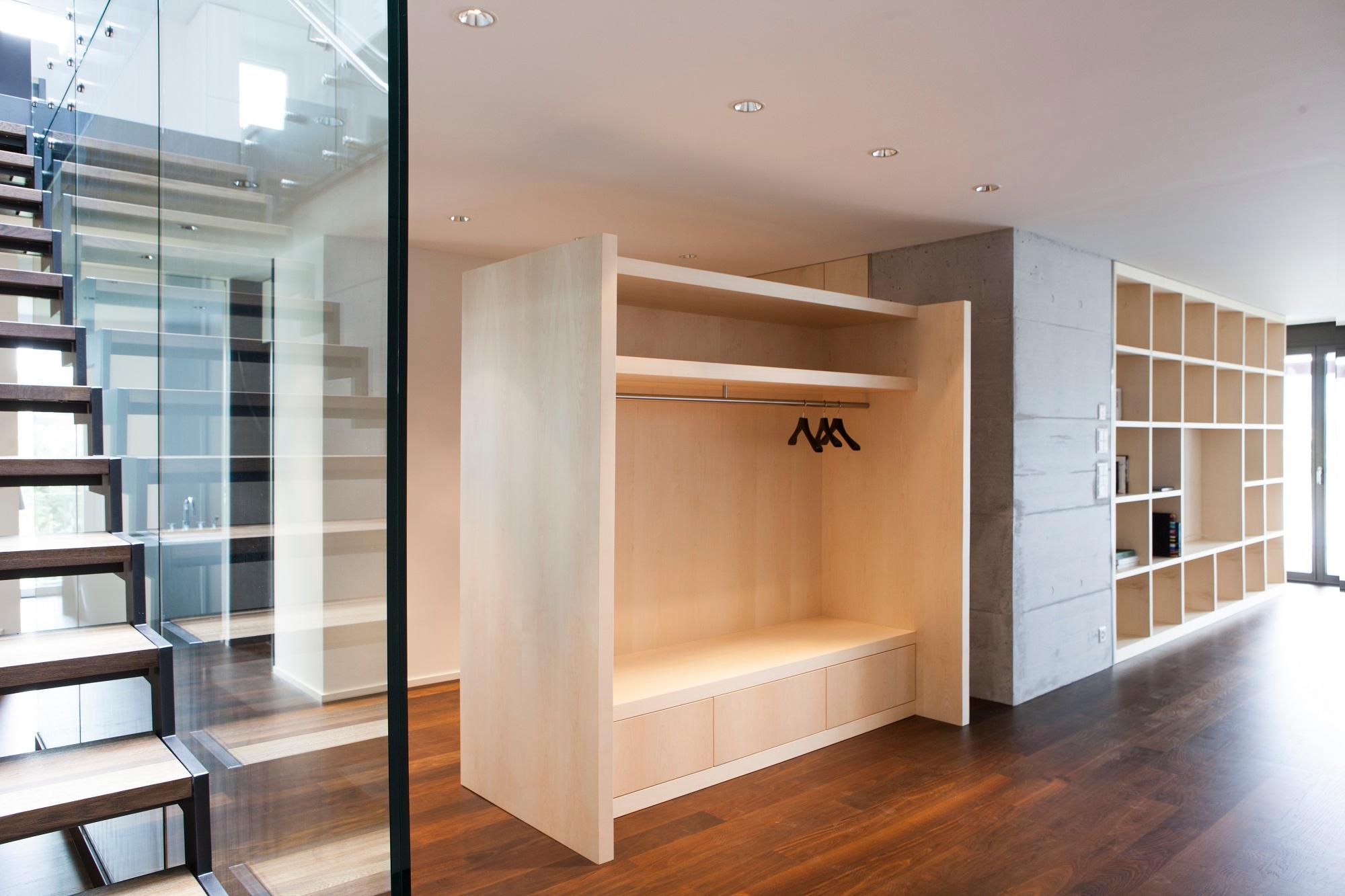 Küche und Einbaumöbel in Holz und Lack - Küchen & Küchenumbau,Raumgestaltung & Innenarchitektur-Spezialist für Küchen & Küchenbau, Moderne Küchen, Küchenumbau, Küchenbau, Bäder, Renovationen, Sursee, Willisau, Zentralschweiz, Luzern, Zofingen