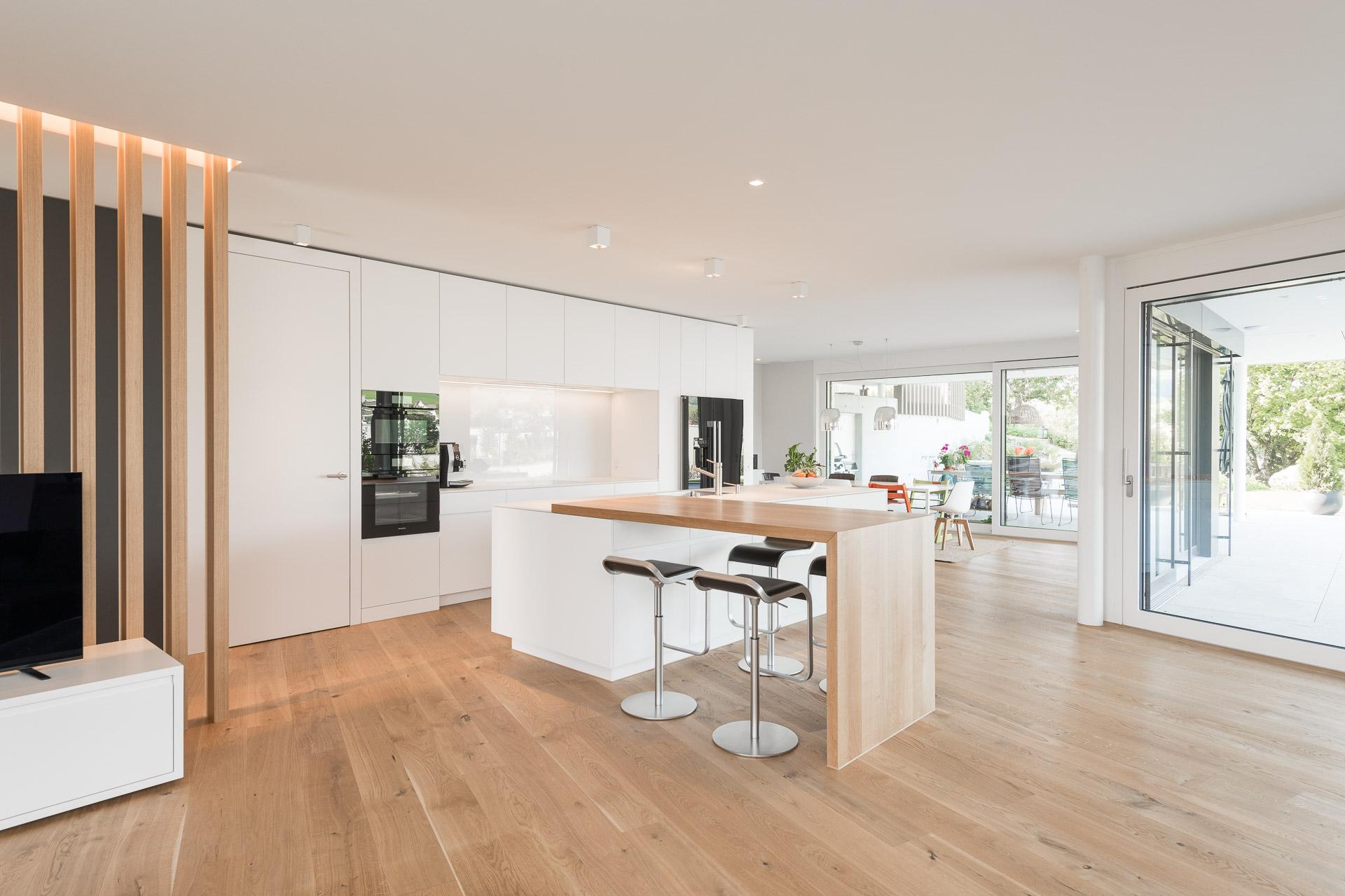 Küchen- und Innenausbau als Gesamtkonzept - Küchen & Küchenumbau-Spezialist für Küchen & Küchenbau, Moderne Küchen, Küchenumbau, Küchenbau, Bäder, Renovationen, Sursee, Willisau, Zentralschweiz, Luzern, Zofingen