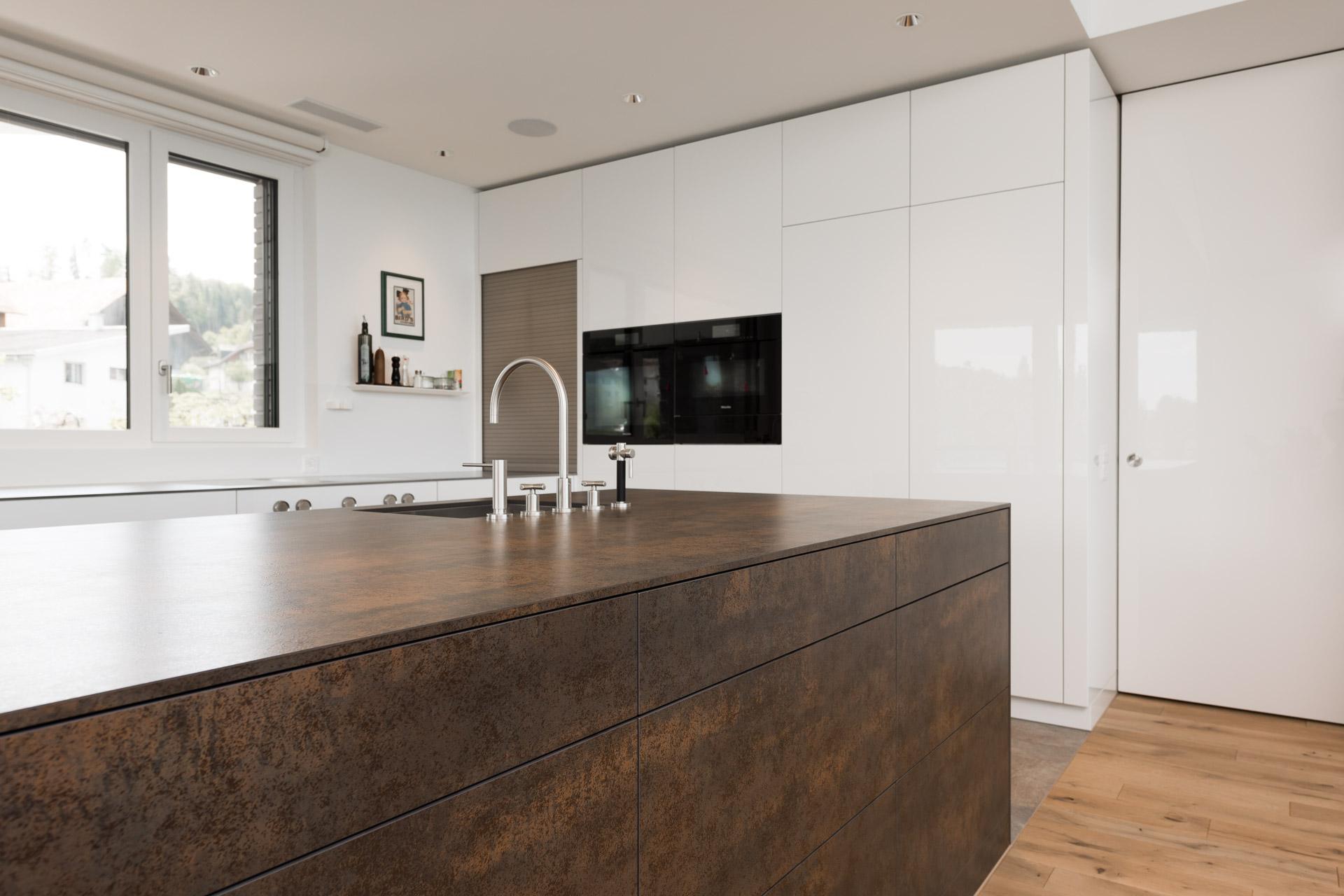 Küchenarchitektur in Mauensee - Küchen & Küchenumbau-Spezialist für Küchen & Küchenbau, Moderne Küchen, Küchenumbau, Küchenbau, Bäder, Renovationen, Sursee, Willisau, Zentralschweiz, Luzern, Zofingen