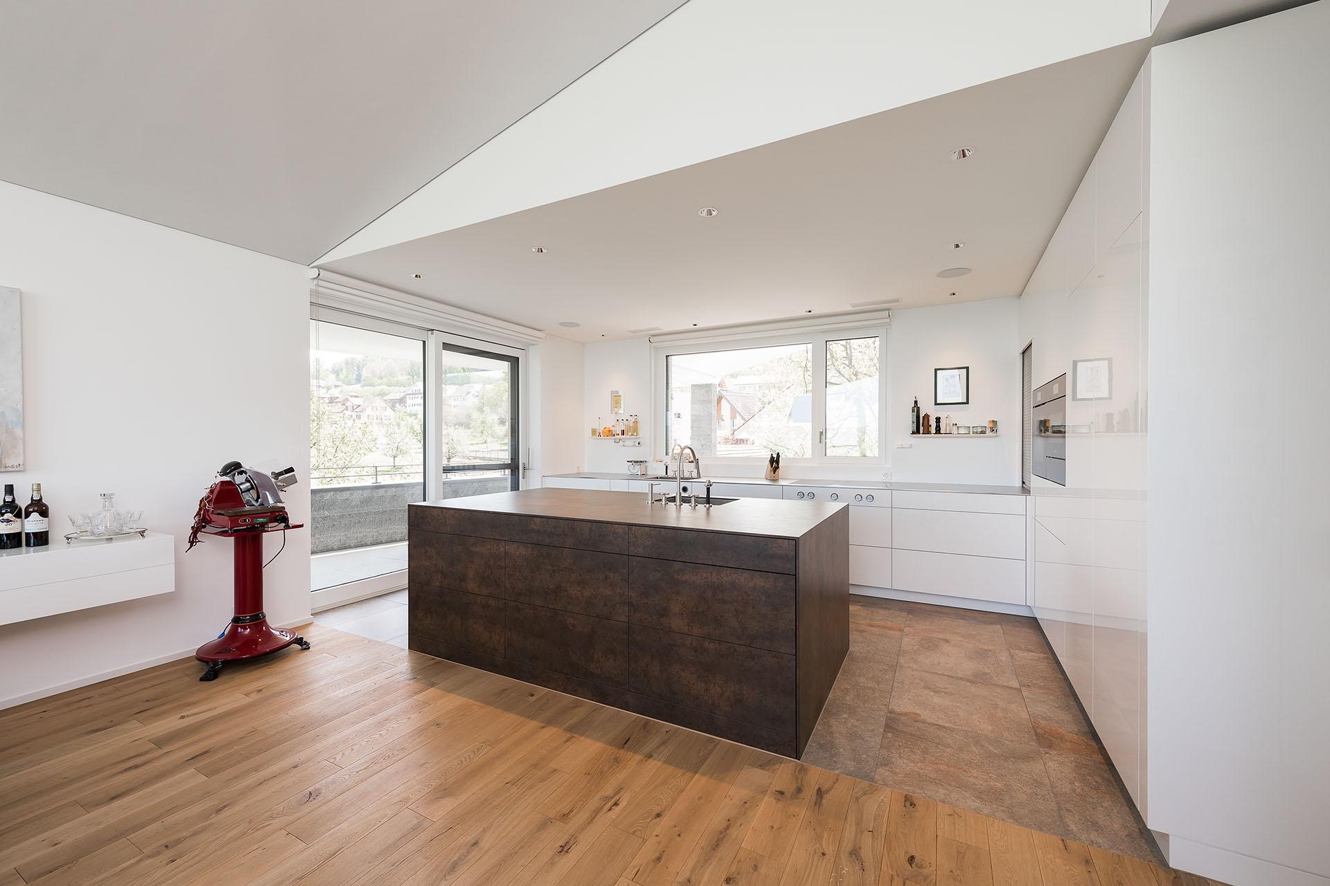 Küchenarchitektur in Mauensee - Küchen & Küchenumbau-Spezialist für Küchen & Küchenbau, Moderne Küchen, Küchenumbau, Küchenbau, Bäder, Renovationen, Sursee, Willisau, Zentralschweiz, Luzern, Zofingen