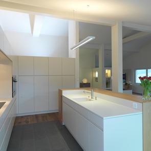Kücheneinrichtung Dachgeschoss - KAWA Design AG :: Küchen Raum Bäder, Sursee, Willisau, Luzern, Zofingen