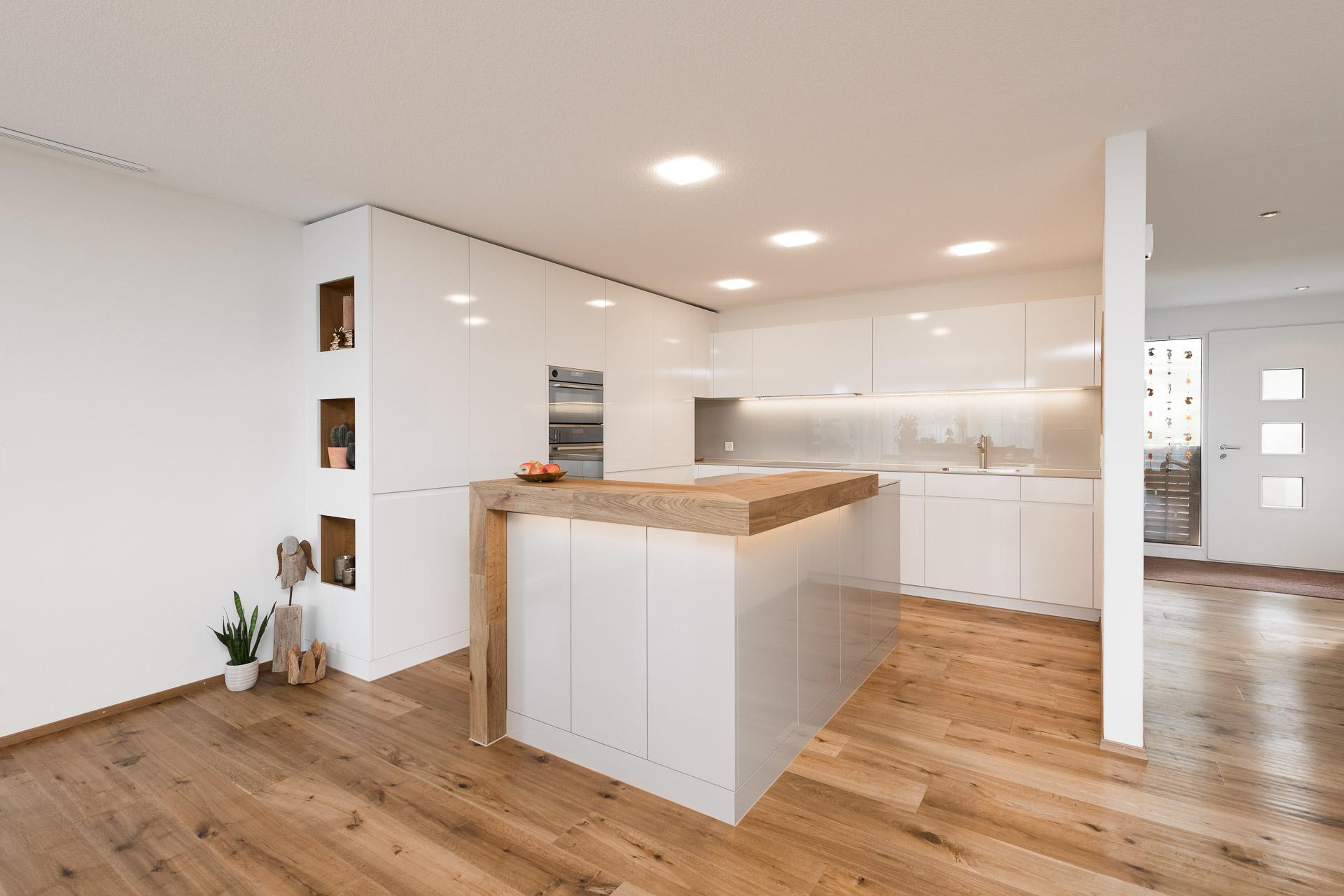 Küchenumbau in Schenkon - Küchen & Küchenumbau-Spezialist für Küchen & Küchenbau, Moderne Küchen, Küchenumbau, Küchenbau, Bäder, Renovationen, Sursee, Willisau, Zentralschweiz, Luzern, Zofingen