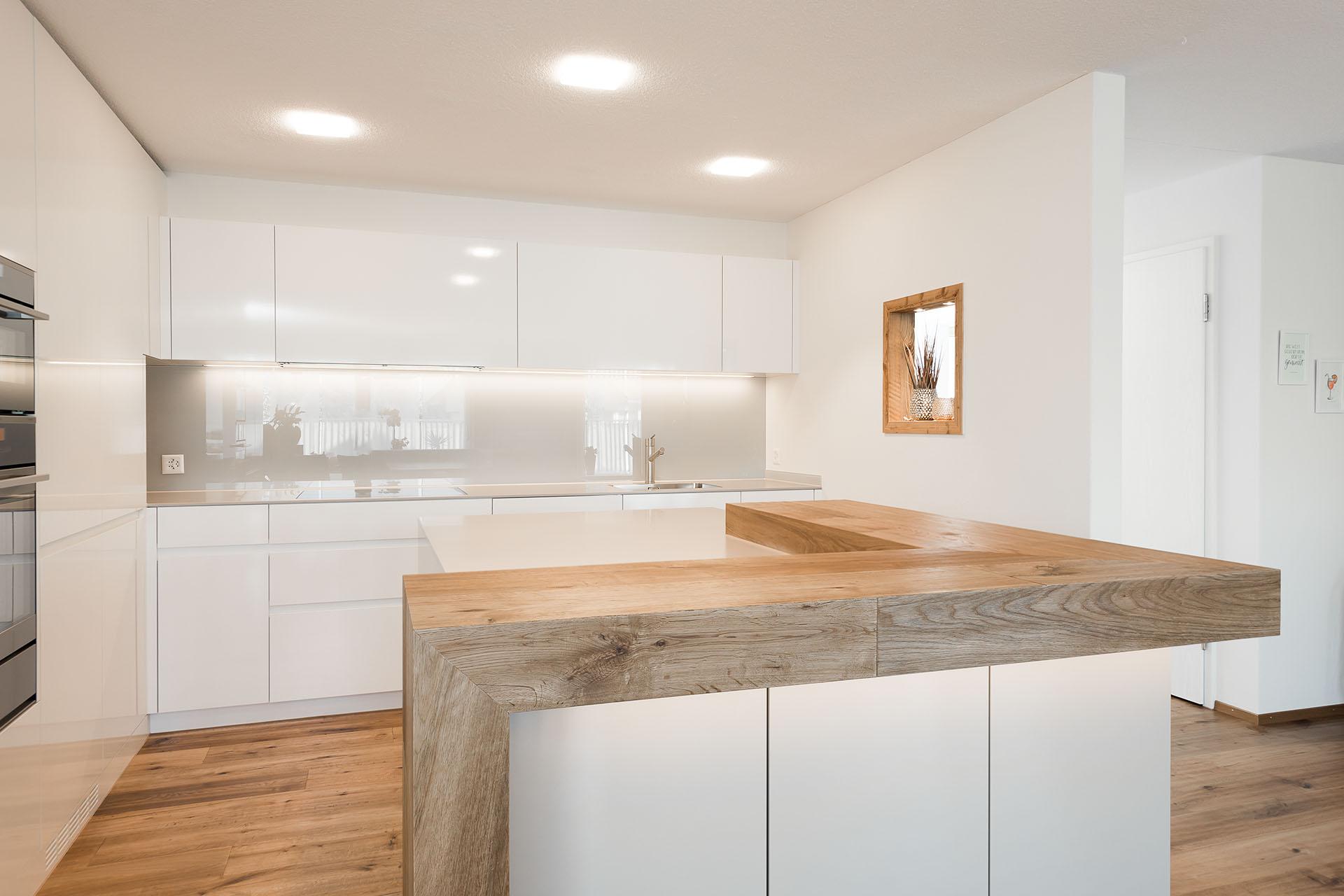 Küchenumbau in Schenkon - Küchen & Küchenumbau-Spezialist für Küchen & Küchenbau, Moderne Küchen, Küchenumbau, Küchenbau, Bäder, Renovationen, Sursee, Willisau, Zentralschweiz, Luzern, Zofingen