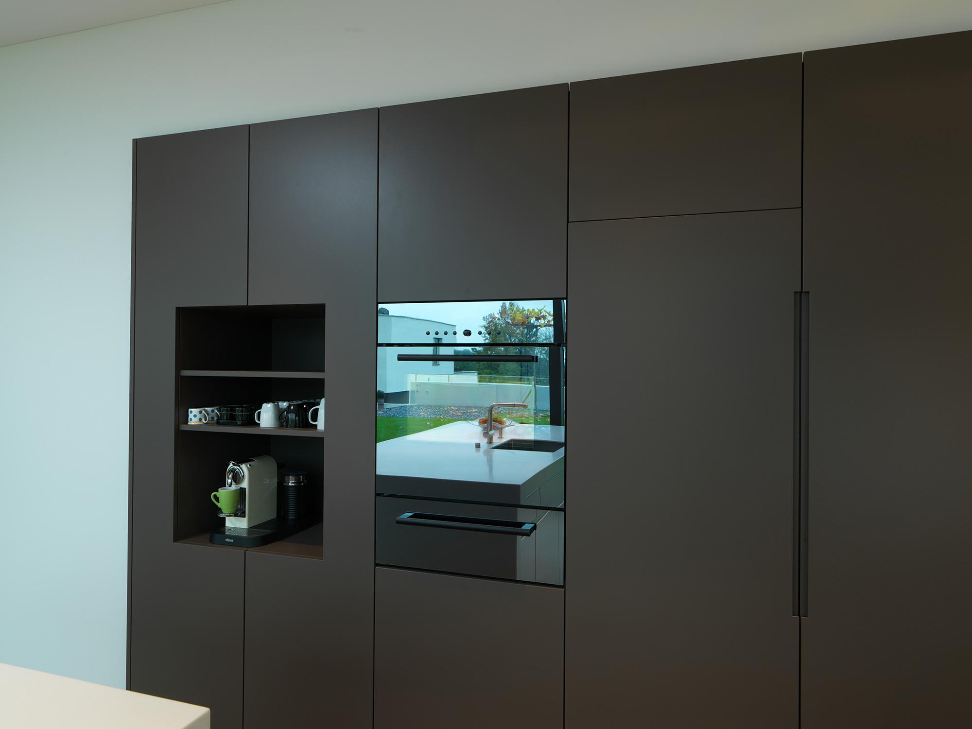 Lackküche mit Himacsinsel - Küchen & Küchenumbau-Spezialist für Küchen & Küchenbau, Moderne Küchen, Küchenumbau, Küchenbau, Bäder, Renovationen, Sursee, Willisau, Zentralschweiz, Luzern, Zofingen