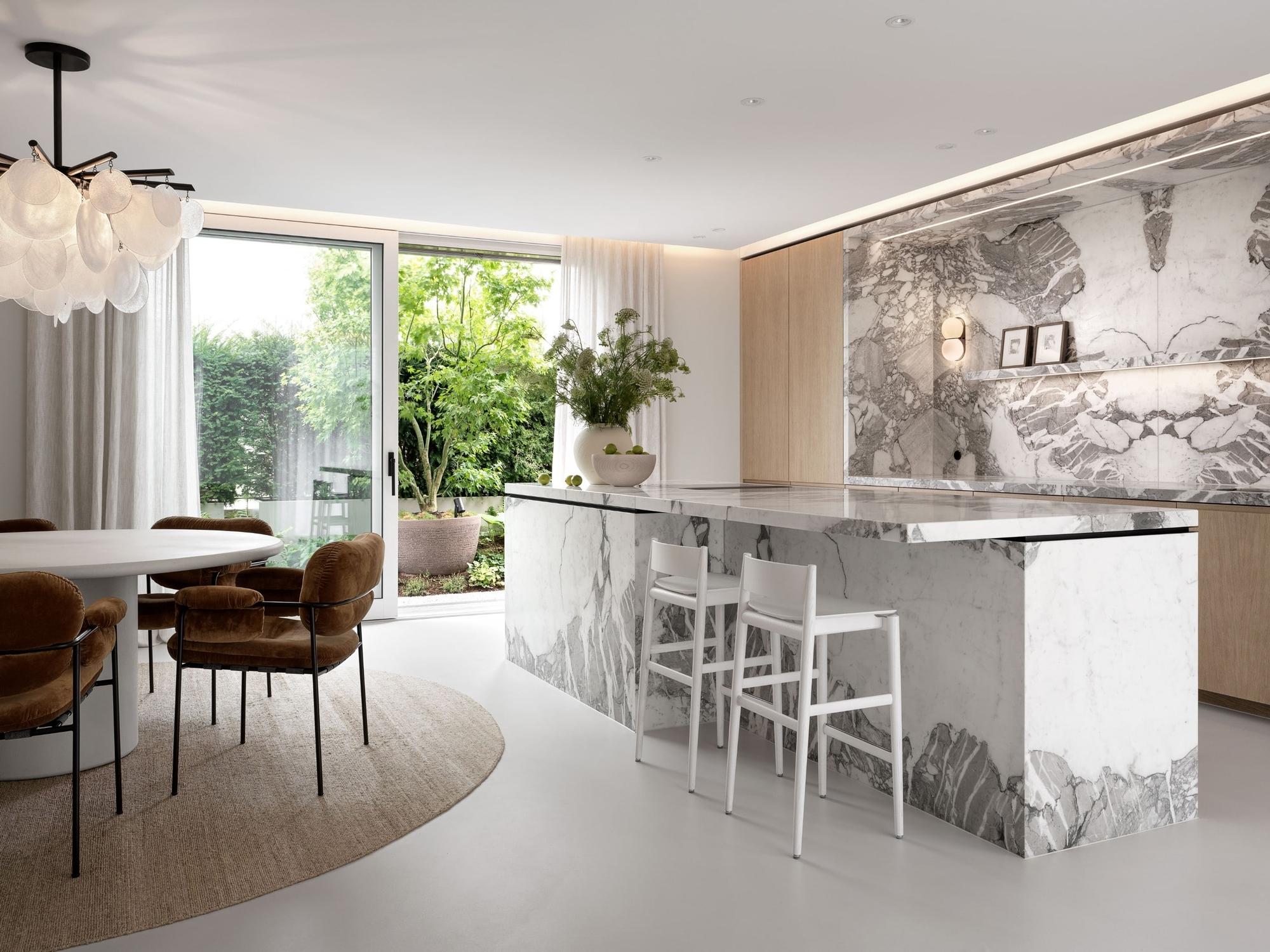 Marmor in Szene gesetzt... - Küchen & Küchenumbau-Spezialist für Küchen & Küchenbau, Moderne Küchen, Küchenumbau, Küchenbau, Bäder, Renovationen, Sursee, Willisau, Zentralschweiz, Luzern, Zofingen