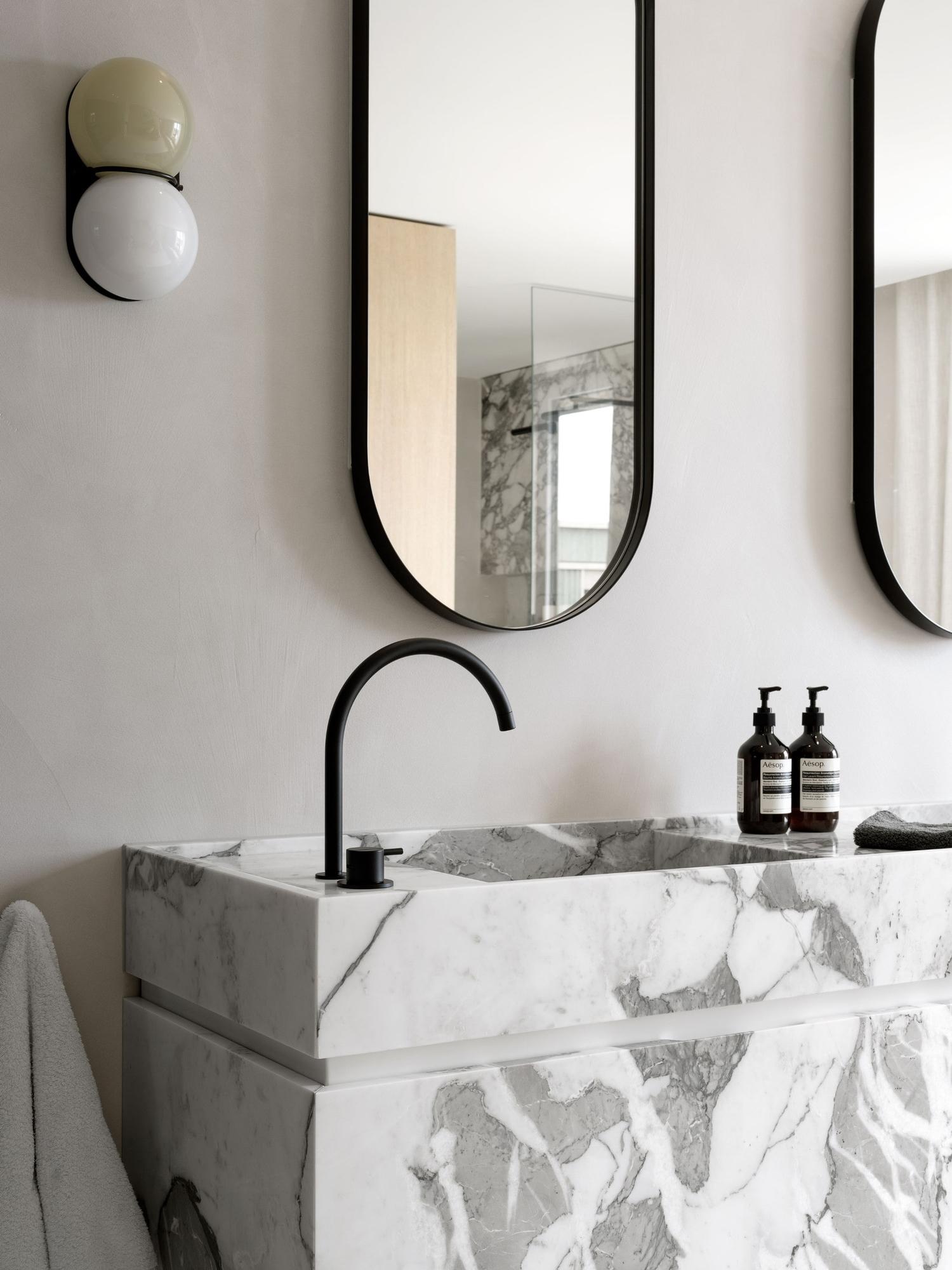 Marmor vollendet... - Bäder & Badumbau-Spezialist für Küchen & Küchenbau, Moderne Küchen, Küchenumbau, Küchenbau, Bäder, Renovationen, Sursee, Willisau, Zentralschweiz, Luzern, Zofingen