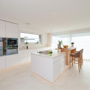 Offene Küche in Schenkon - KAWA Design AG :: Küchen Raum Bäder, Sursee, Willisau, Luzern, Zofingen