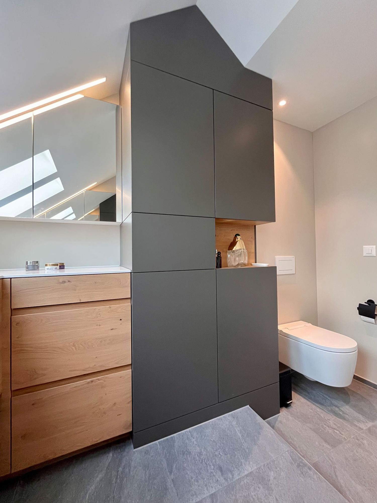 Traumbad unter dem Dach... - Bäder & Badumbau-Spezialist für Küchen & Küchenbau, Moderne Küchen, Küchenumbau, Küchenbau, Bäder, Renovationen, Sursee, Willisau, Zentralschweiz, Luzern, Zofingen