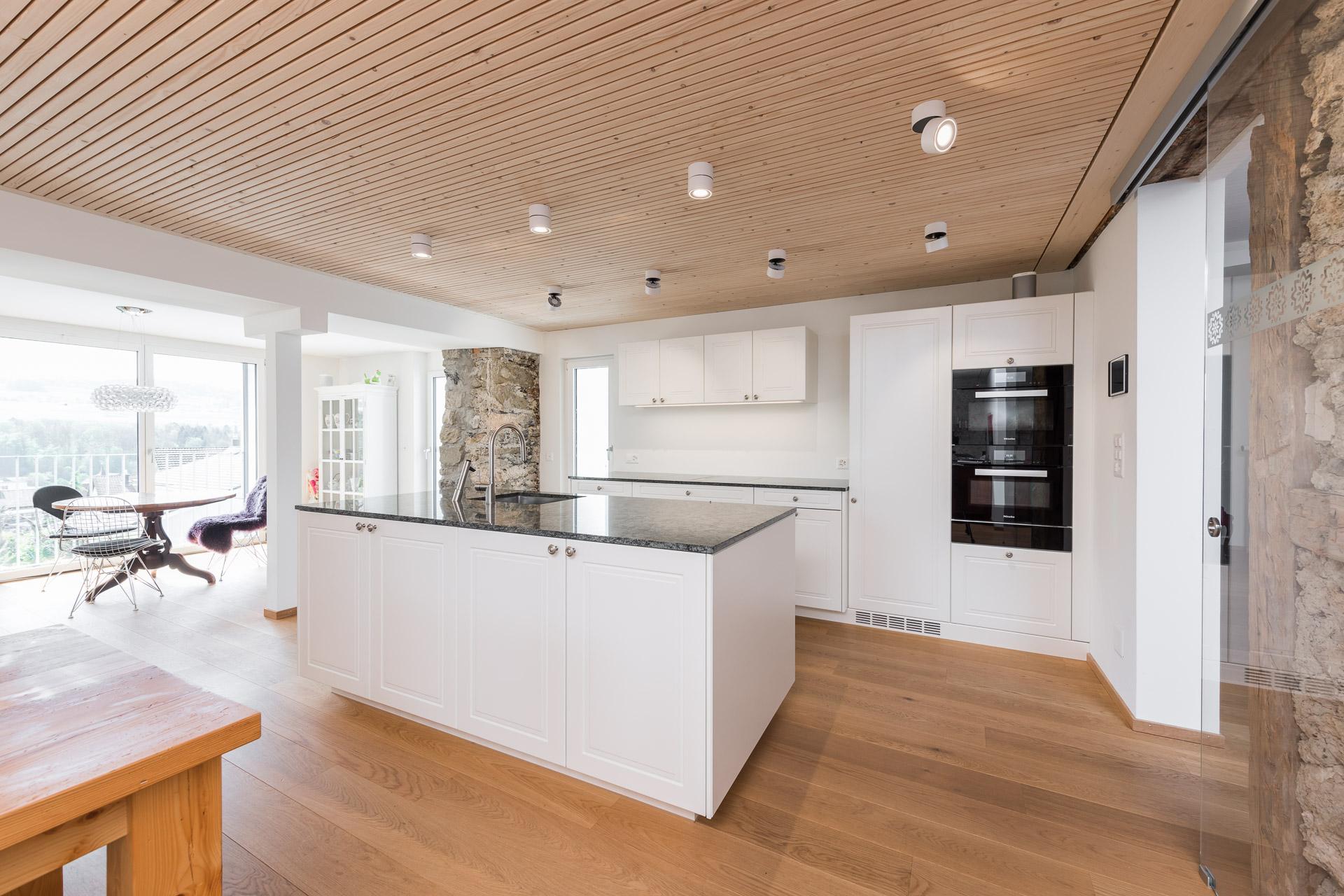 Umbau Altbauwohnung in Triengen - Küchen & Küchenumbau-Spezialist für Küchen & Küchenbau, Moderne Küchen, Küchenumbau, Küchenbau, Bäder, Renovationen, Sursee, Willisau, Zentralschweiz, Luzern, Zofingen