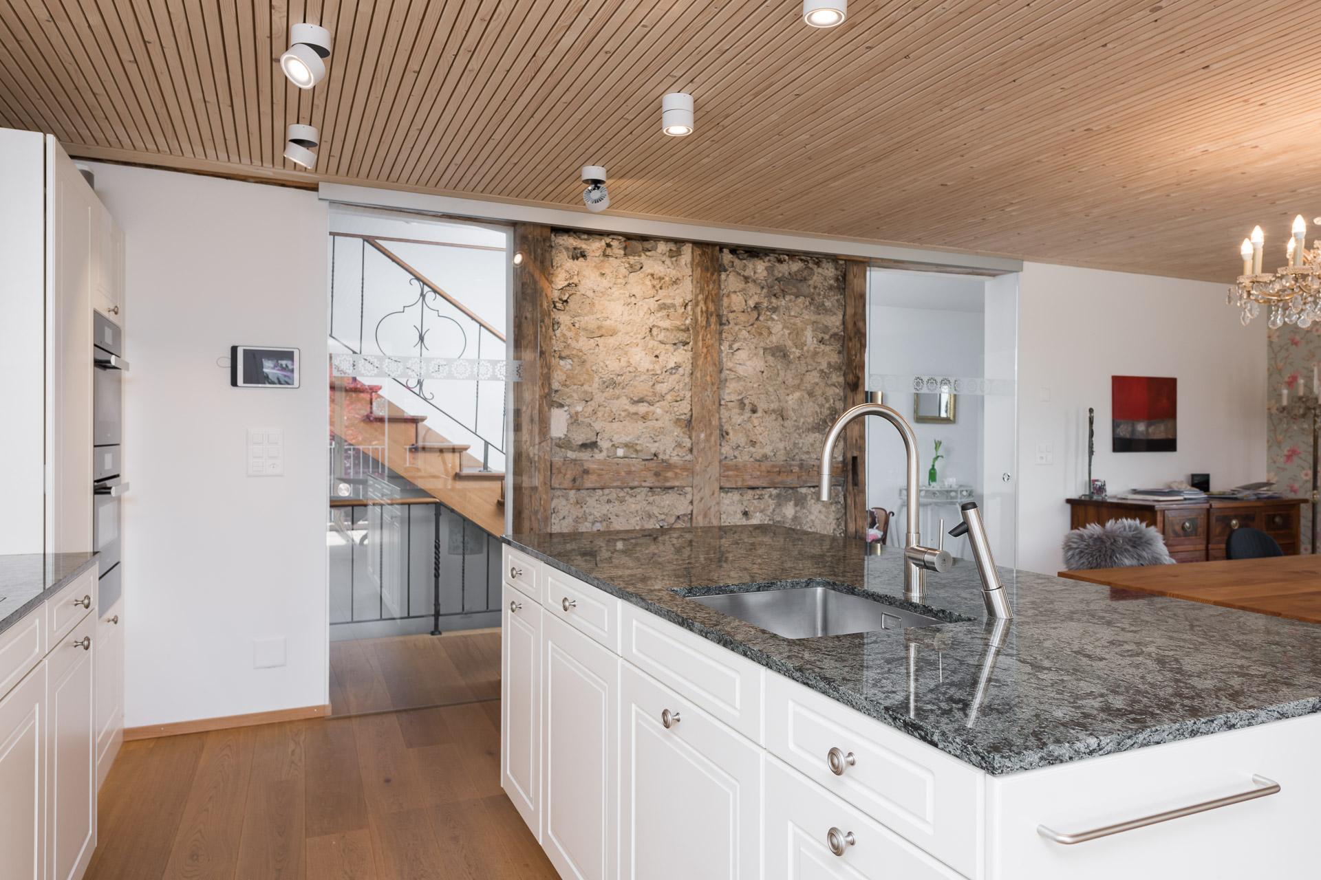 Umbau Altbauwohnung in Triengen - Küchen & Küchenumbau-Spezialist für Küchen & Küchenbau, Moderne Küchen, Küchenumbau, Küchenbau, Bäder, Renovationen, Sursee, Willisau, Zentralschweiz, Luzern, Zofingen