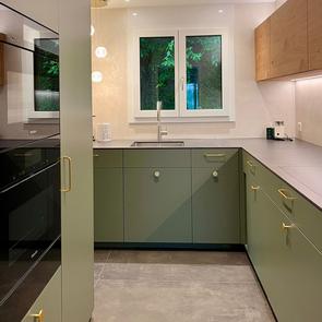Zeitlose Eleganz in Olivgrün... - KAWA Design AG :: Küchen Raum Bäder, Sursee, Willisau, Luzern, Zofingen