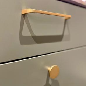 Zeitlose Eleganz in Olivgrün... - KAWA Design AG :: Küchen Raum Bäder, Sursee, Willisau, Luzern, Zofingen
