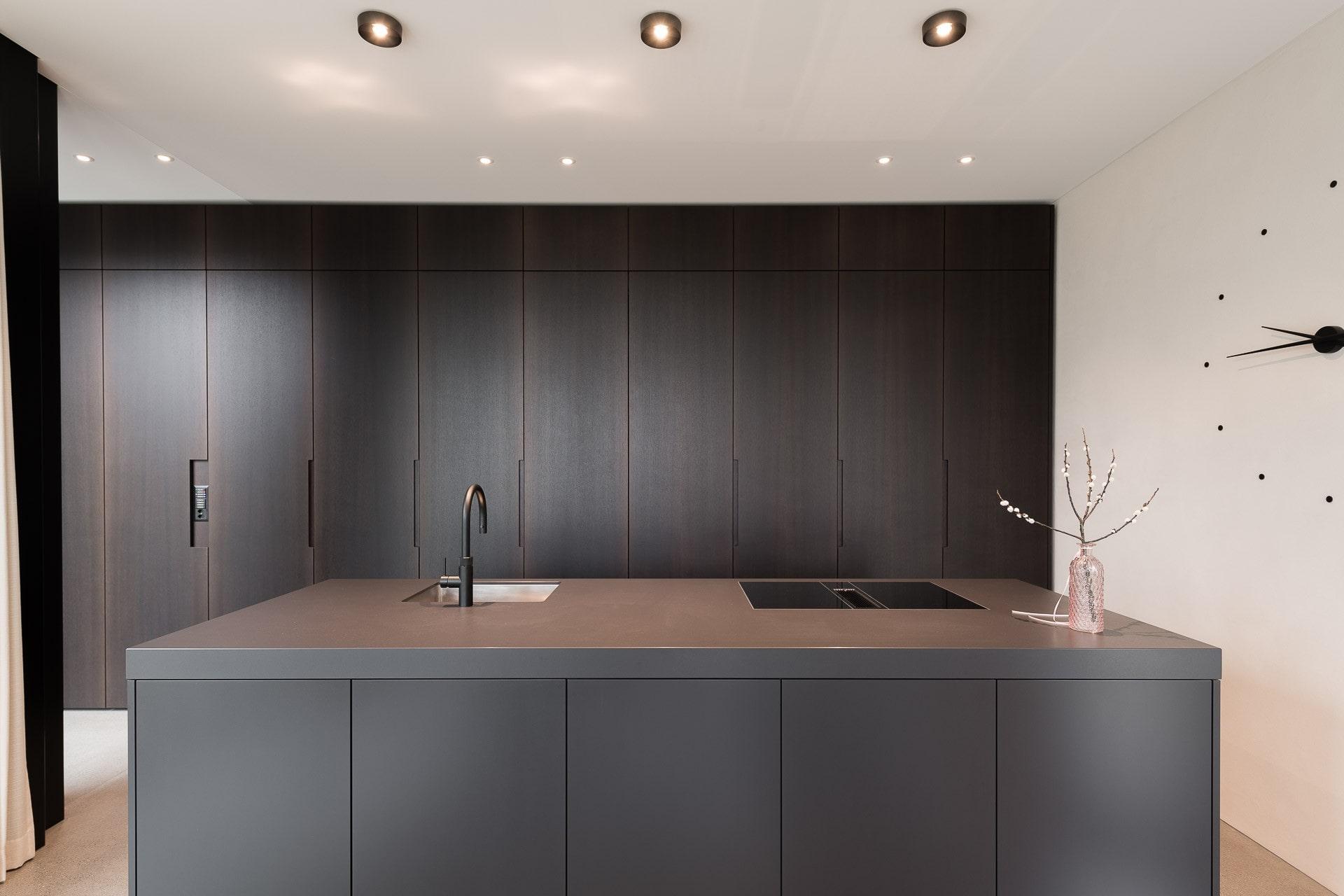 Zeitlose Eleganz in der Küche... - Küchen & Küchenumbau-Spezialist für Küchen & Küchenbau, Moderne Küchen, Küchenumbau, Küchenbau, Bäder, Renovationen, Sursee, Willisau, Zentralschweiz, Luzern, Zofingen