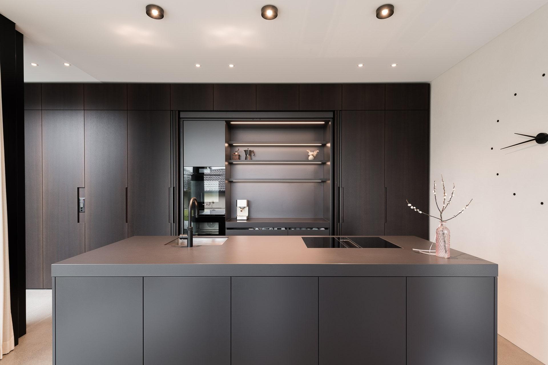 Zeitlose Eleganz in der Küche... - Küchen & Küchenumbau-Spezialist für Küchen & Küchenbau, Moderne Küchen, Küchenumbau, Küchenbau, Bäder, Renovationen, Sursee, Willisau, Zentralschweiz, Luzern, Zofingen